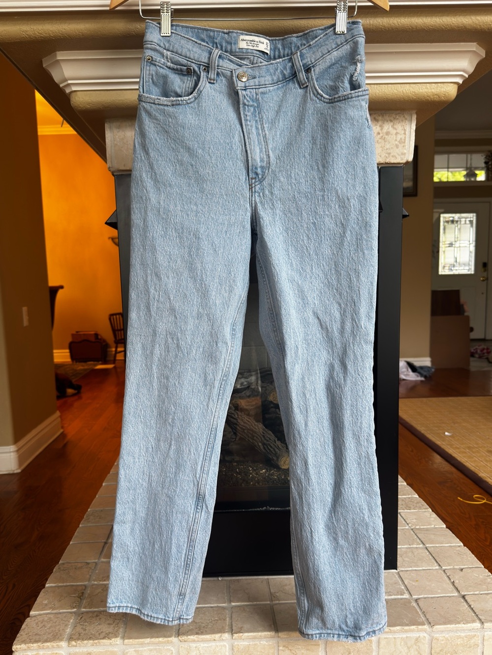 Abercrombie & Fitch 90s Straight Ultra High Rise Jeans Size 27 Asymmetric Button